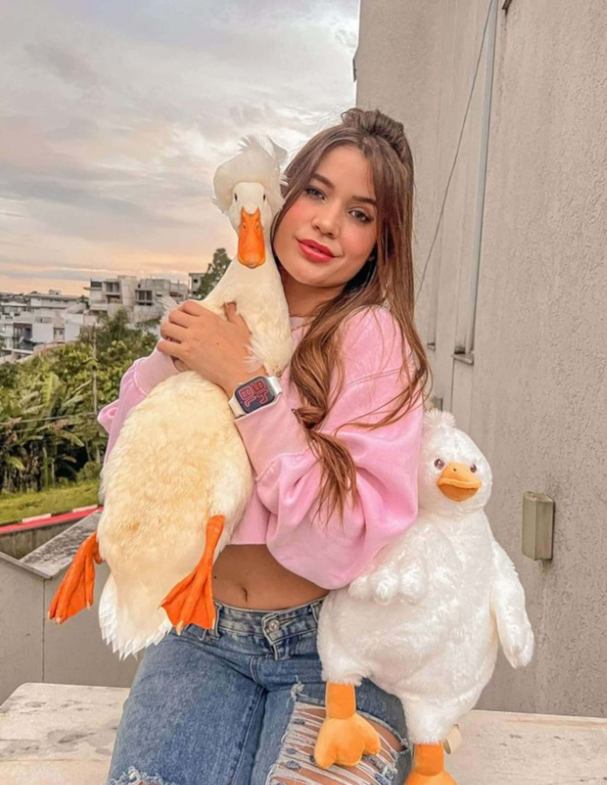 Read more about the article Police Probe After Influencer’s Beloved Pet Duck Is Stolen