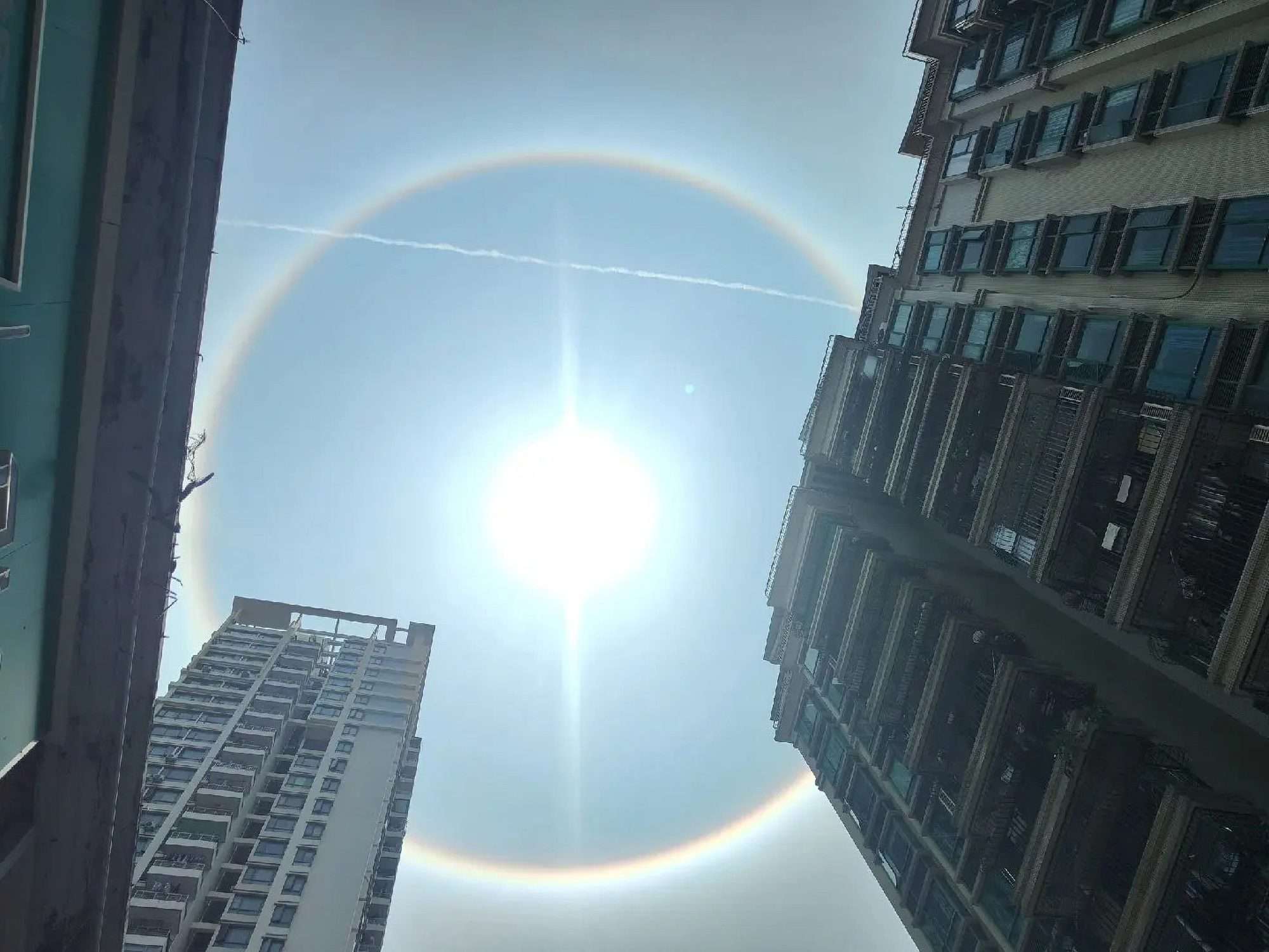 Day Of The Dragon Marked With Spectacular Solar Halo
